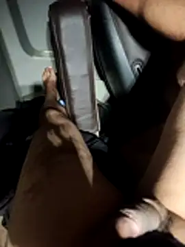 IncomingEssence478 online show from April 22, 2026, 3:13 am