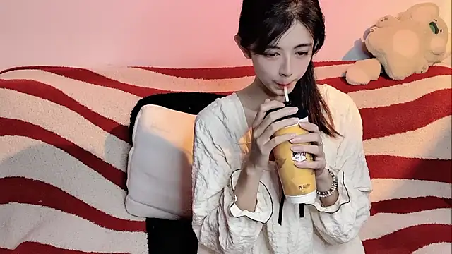 Snapshot of Nuomio chatting on February 24, 2026, 6:53 pm Nuomio online show from February 24, 2026, 6:53 pm