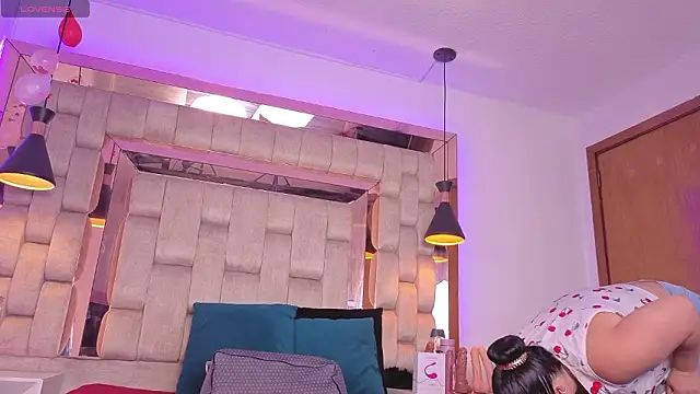 Anastasiaxxx69 online show from February 13, 2026, 8:53 pm