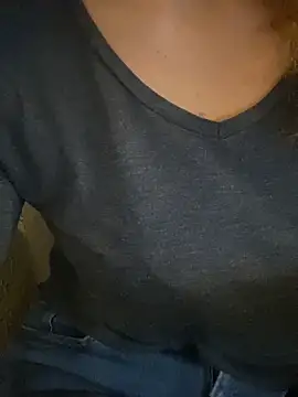 Snapshot of melisss2 chatting on November 24, 2025, 8:47 am melisss2 online show from November 24, 2025, 8:47 am