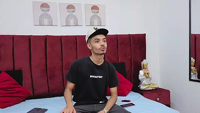 Timothe Evans online show from October 6, 2025, 8:42 pm