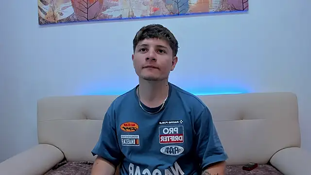 Leoo Miller online show from October 15, 2025, 9:23 pm