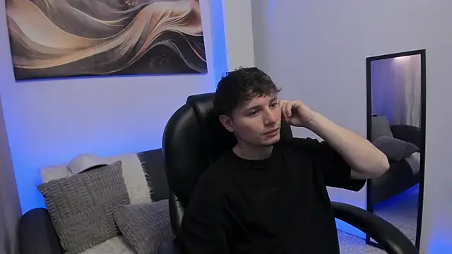 Leoo Miller online show from February 10, 2026, 4:33 am