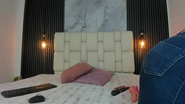 Snapshot of antonelasc chatting on January 15, 2026, 8:12 pm antonelasc online show from January 15, 2026, 8:12 pm