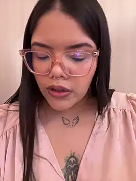 Snapshot of GabrielleMarsh1 chatting on February 3, 2026, 6:22 am GabrielleMarsh1 online show from February 3, 2026, 6:22 am