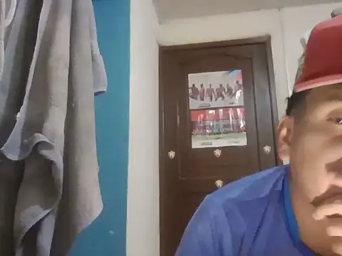 Snapshot of marco13y chatting on October 22, 2025, 9:13 pm marco13y online show from October 22, 2025, 9:13 pm