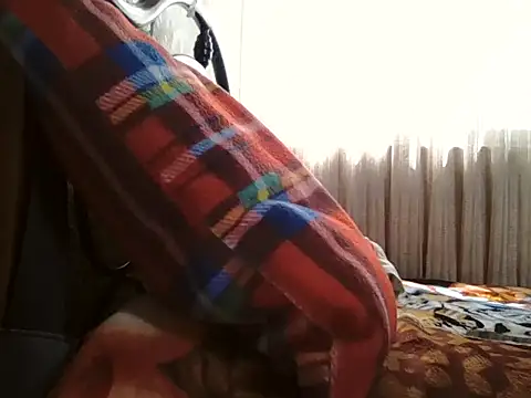 Snapshot of marco13y chatting on November 27, 2025, 7:03 pm marco13y online show from November 27, 2025, 7:03 pm