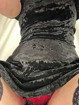 Aurynne online show from April 11, 2026, 8:45 pm