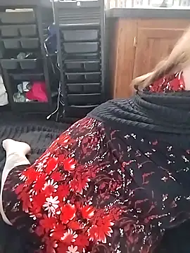 Snapshot of AugustRayn chatting on February 3, 2026, 3:04 am AugustRayn online show from February 3, 2026, 3:04 am