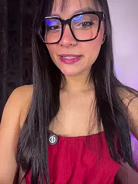 AlannaDollx online show from February 16, 2026, 1:43 pm