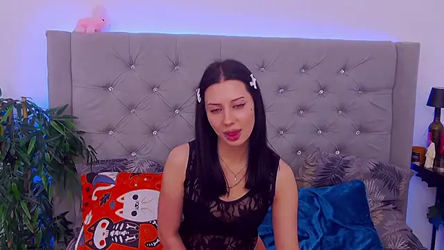 Snapshot of MaeAnna chatting on November 2, 2025, 4:39 am MaeAnna online show from November 2, 2025, 4:39 am