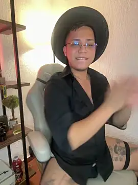 LiamColby  online show from February 11, 2026, 3:17 am