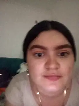 Mia glow  online show from October 15, 2025, 5:43 pm