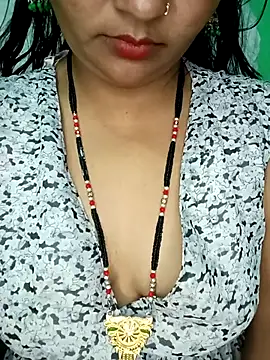 Rashmi 011 online show from December 22, 2025, 8:03 am