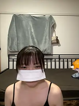 CoYu-528 online show from November 11, 2025, 3:18 pm