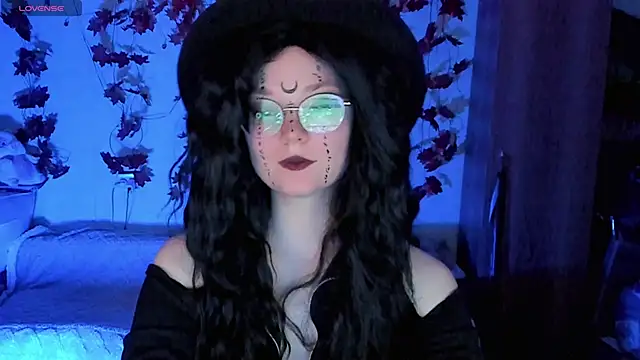 HoneyDazzle online show from October 23, 2025, 7:12 pm