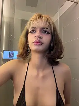 sukulaurens online show from November 16, 2025, 3:55 am