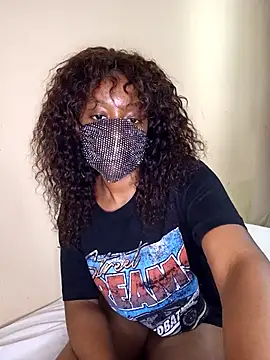 Snapshot of NiaAmour chatting on November 9, 2025, 12:03 am NiaAmour online show from November 9, 2025, 12:03 am