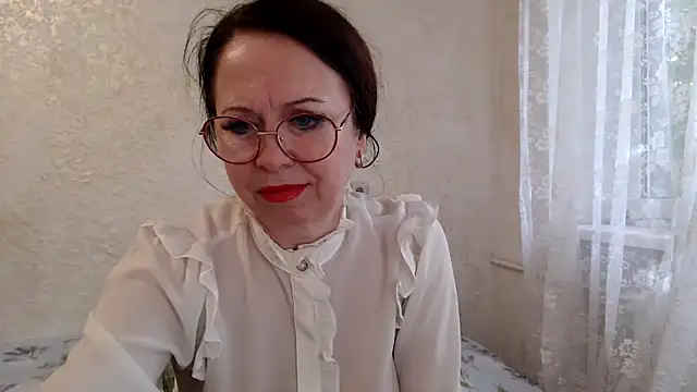 Snapshot of Arisa5000 chatting on September 15, 2025, 6:25 am Arisa5000 online show from September 15, 2025, 6:25 am