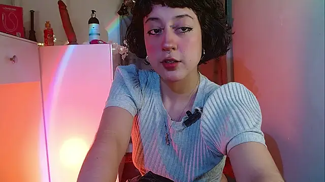 Snapshot of zora_blue777 chatting on October 17, 2025, 3:32 am zora blue777 online show from October 17, 2025, 3:32 am