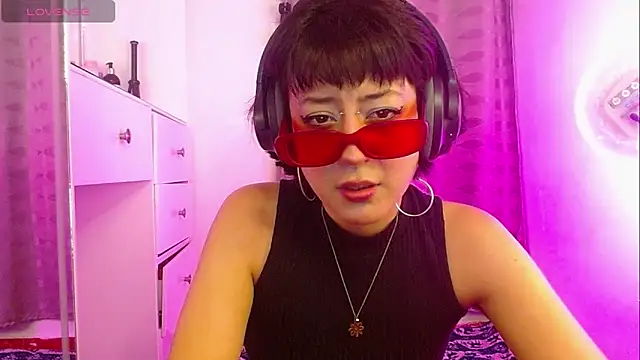 Snapshot of zora_blue777 chatting on October 12, 2025, 3:41 am zora blue777 online show from October 12, 2025, 3:41 am