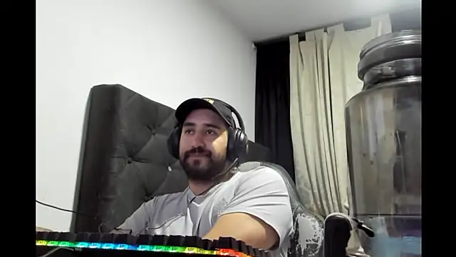 coolfriki online show from March 21, 2026, 4:03 am