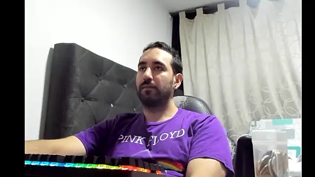 coolfriki online show from March 11, 2026, 1:54 am