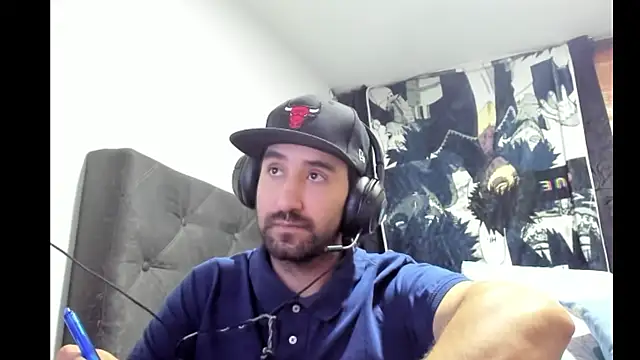 coolfriki online show from December 17, 2025, 1:43 am