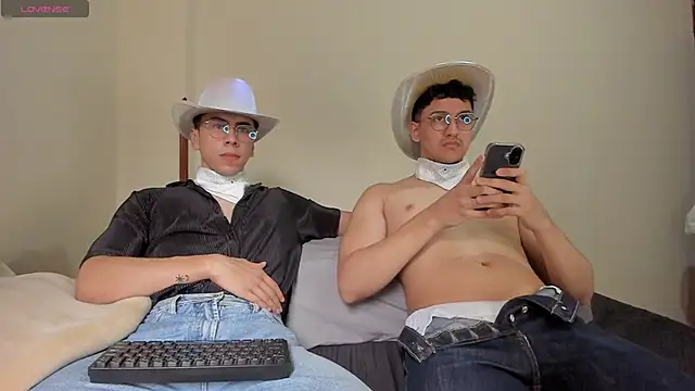 Snapshot of HeyJake_ chatting on October 31, 2025, 6:15 pm HeyJake online show from October 31, 2025, 6:15 pm