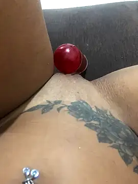 Milly96 online show from November 28, 2025, 3:17 am