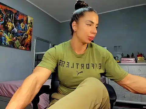 Alesyamuscledollxh online show from October 4, 2025, 5:03 pm