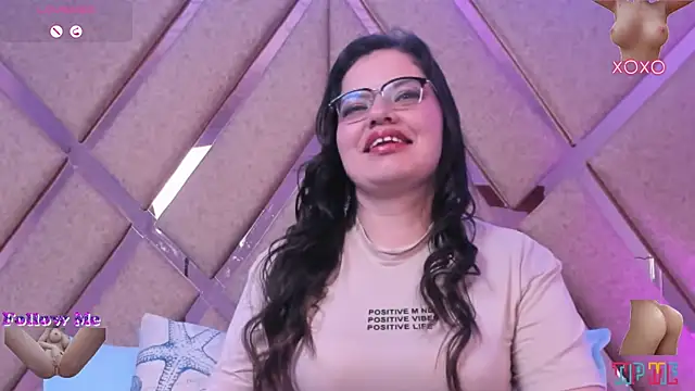 Gaiaxxx online show from November 19, 2025, 4:01 am