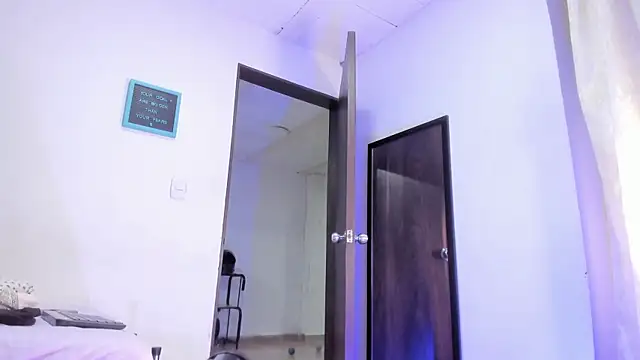 Dann 17  online show from November 4, 2025, 10:30 am