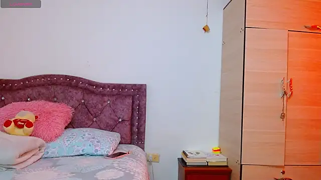 Hanssel tess online show from October 25, 2025, 3:01 pm