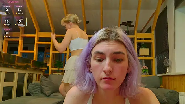 Mol l y online show from October 22, 2025, 2:27 pm