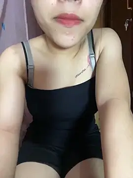 Lyly69699 online show from October 12, 2025, 1:12 pm