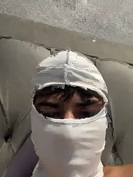 lain213 online show from October 24, 2025, 8:41 pm