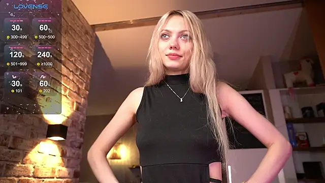  favdream online show from October 24, 2025, 5:50 am