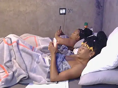 petite queenx online show from October 28, 2025, 2:01 am