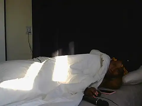 petite queenx online show from October 9, 2025, 4:46 am