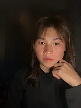 Mylinh- online show from November 24, 2025, 2:06 pm