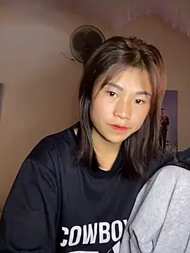 Mylinh- online show from October 31, 2025, 3:03 am