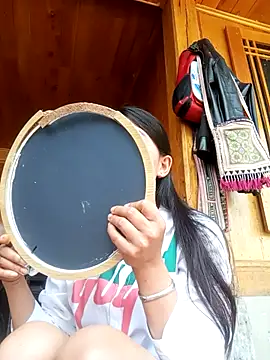 kun-love online show from October 13, 2025, 2:35 am