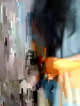 anshika0124 online show from February 11, 2026, 9:09 am