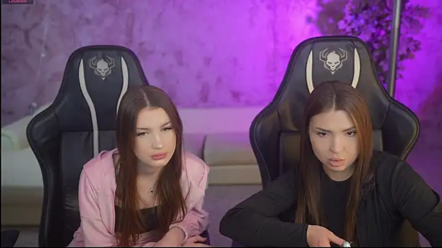 Jane Love054 online show from November 25, 2025, 7:52 am