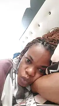 GlobeTrottieHottie1 online show from October 21, 2025, 6:46 am