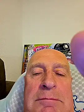Snapshot of rudy-kralik chatting on April 2, 2026, 10:38 pm rudy-kralik online show from April 2, 2026, 10:38 pm