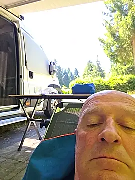 Snapshot of rudy-kralik chatting on June 25, 2026, 9:25 am rudy-kralik online show from June 25, 2026, 9:25 am