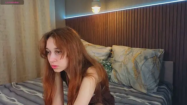 kitsun ne online show from October 27, 2025, 8:21 pm