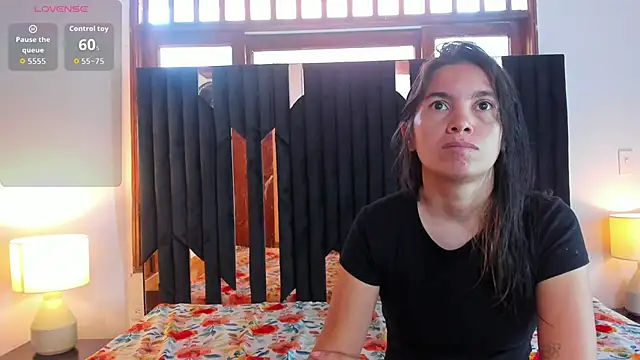 Sofy and Mia online show from November 24, 2025, 12:38 pm